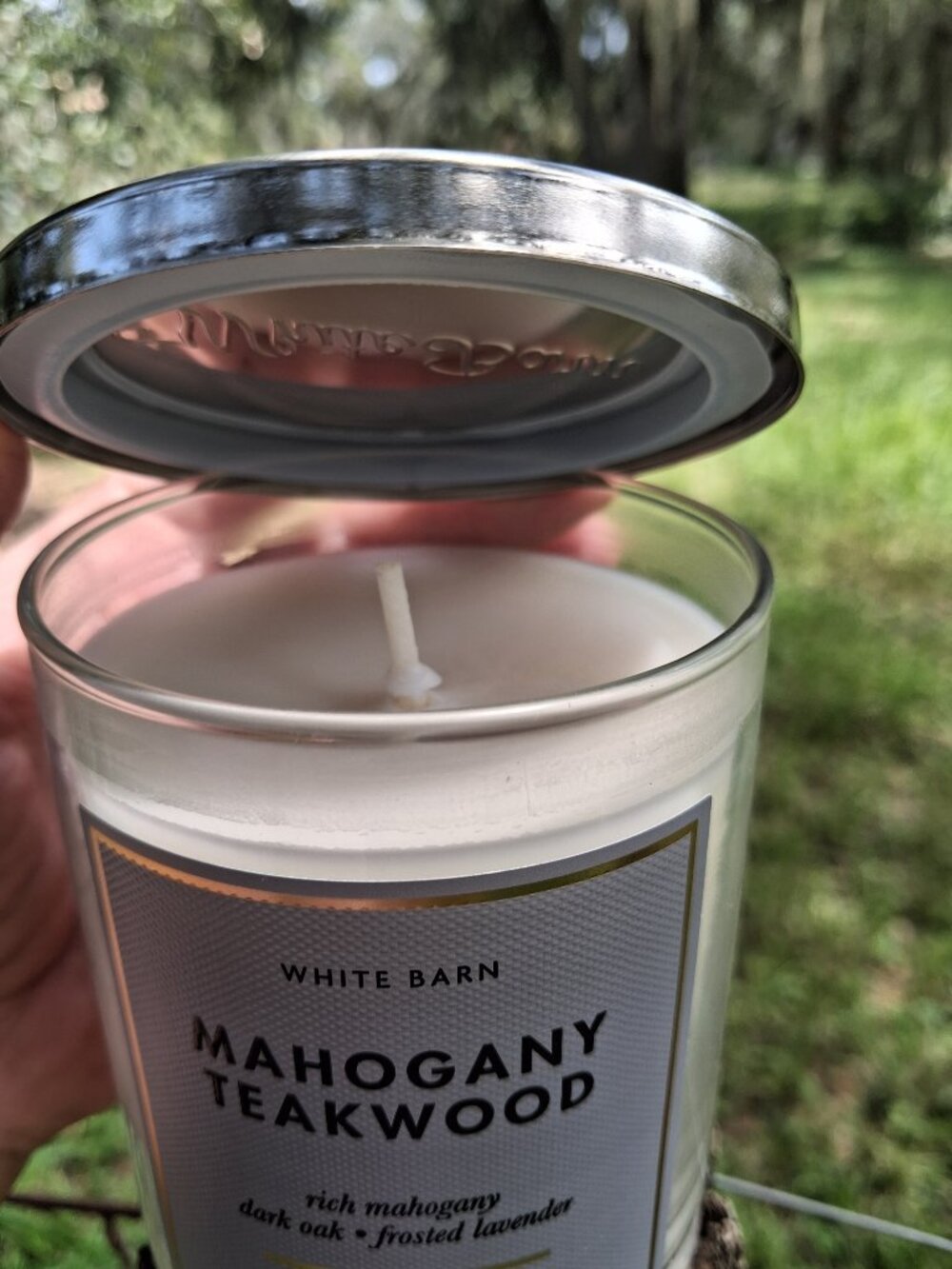 White Barn Mahogany Teakwood jar candle - Picture 3 of 5